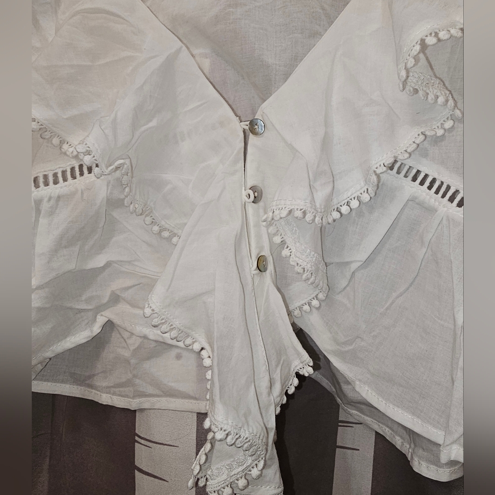 Lyra & Co Ruffle Crop Top - Picture 4 of 8